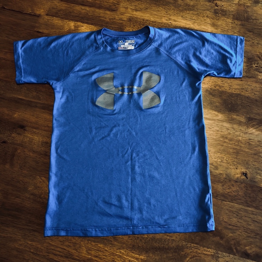 Used Under Armour  Boys Tee SZ YXS